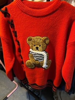 BNWT Red Teddy Bear Patch Knit Embroidered Sweater Medium
